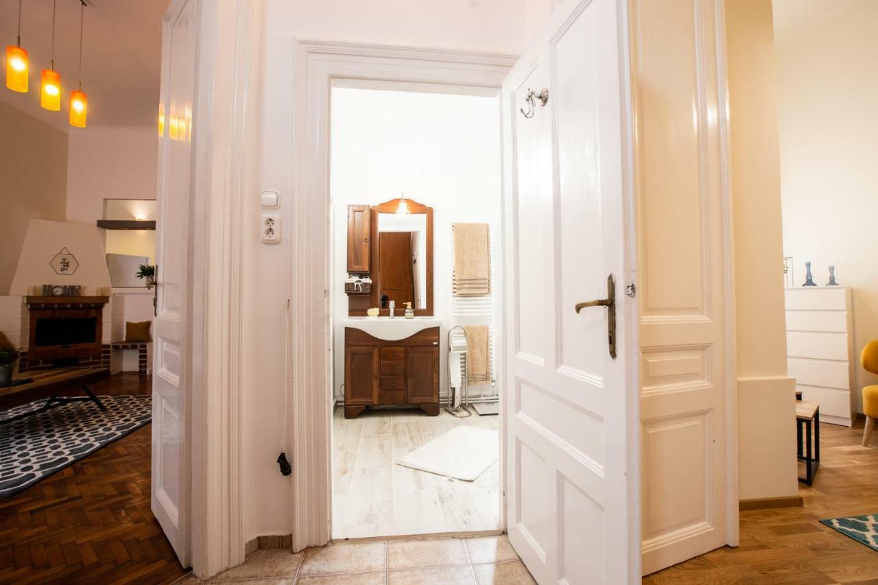 אורדאה Art Downtown Alecsandri St Luxury Apartment מראה חיצוני תמונה