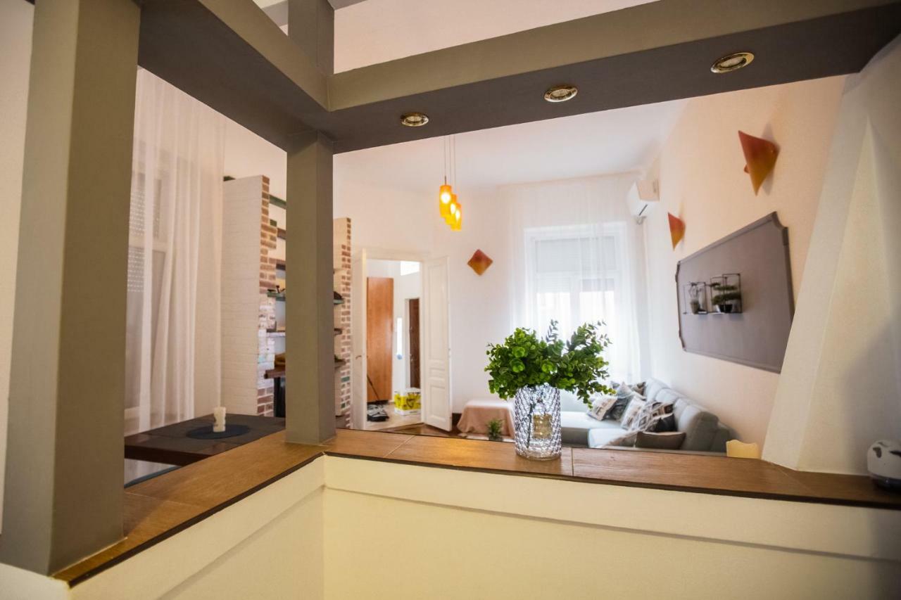 אורדאה Art Downtown Alecsandri St Luxury Apartment מראה חיצוני תמונה