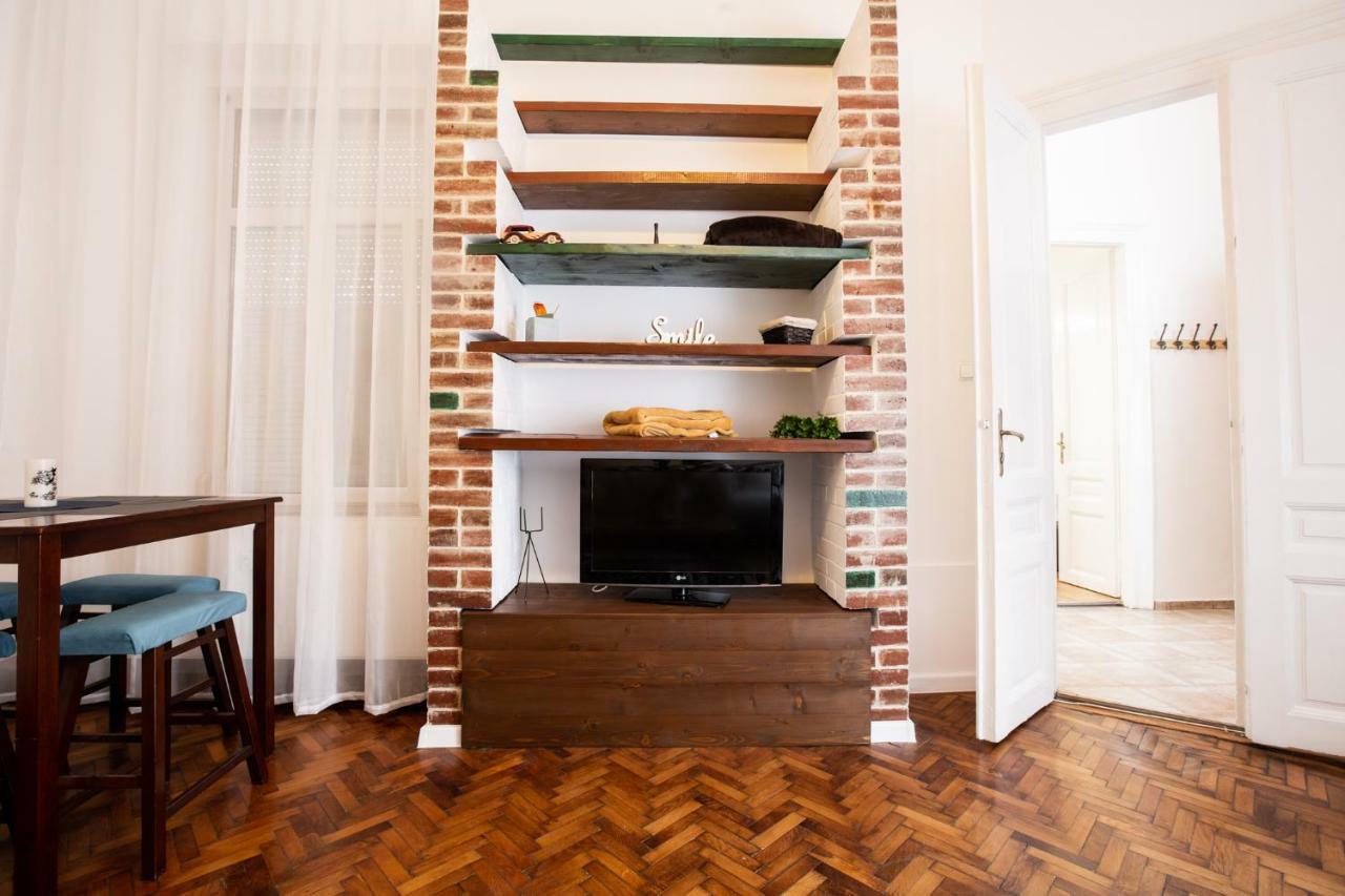 אורדאה Art Downtown Alecsandri St Luxury Apartment מראה חיצוני תמונה