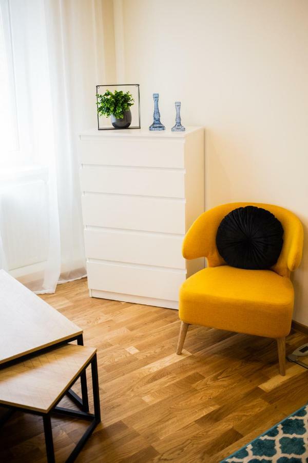 אורדאה Art Downtown Alecsandri St Luxury Apartment מראה חיצוני תמונה